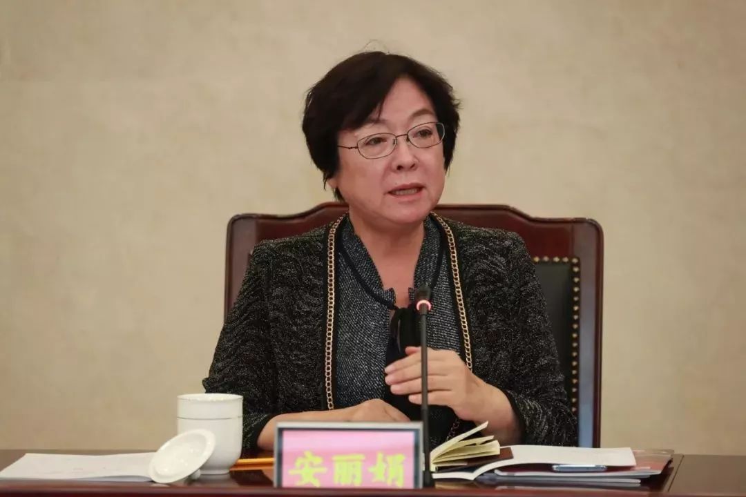 法兰克福内部会议纪要流出:窗口期状态回暖,亚冠使命明确,医务组通报恢复  法兰克福内部会议纪要流出:窗口期状态回暖,亚冠使命明确,医务组通报恢复