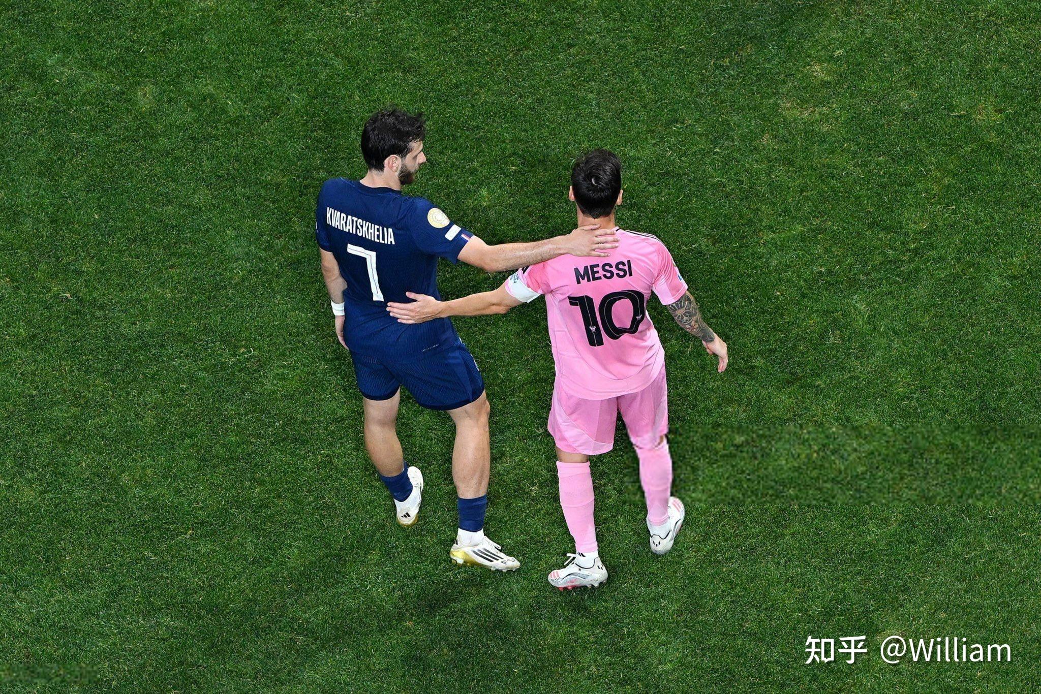 今晚迈阿密热火备战世俱杯,队长鼓劲细节流出,悬念犹存,资深球员宣示担当(迈阿密热火最新消息) 今晚迈阿密热火备战世俱杯,队长鼓劲细节流出,悬念犹存,资深球员宣示担当(迈阿密热火最新消息)