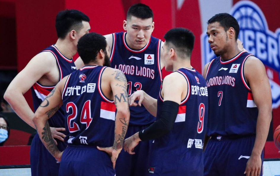 YABO-广州队今晚扳平良机，志在CBA季后赛名次提升，气氛紧张，身体对抗强度拉满的简单介绍