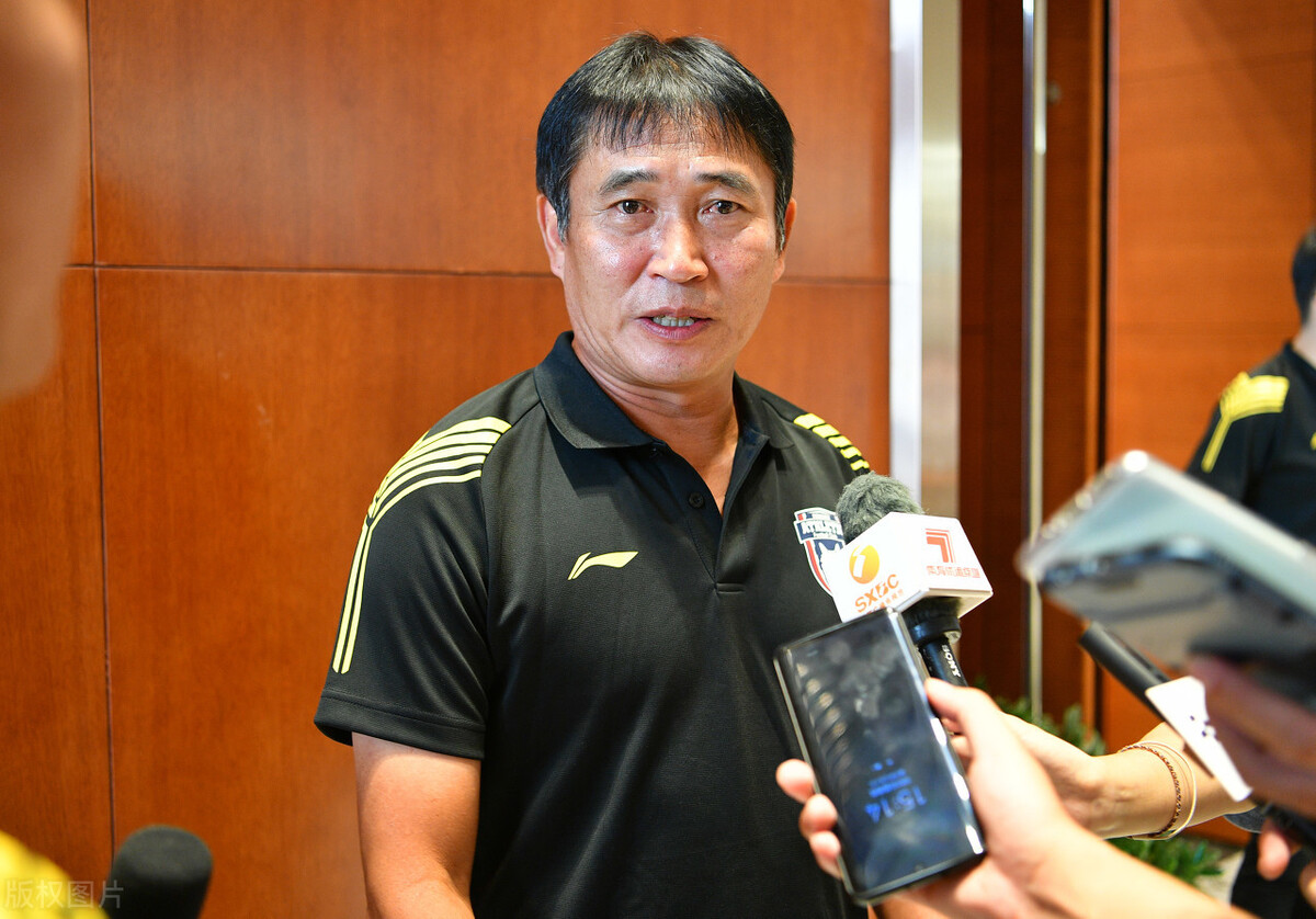 包含射击友谊赛,渝州铁骑队与天山海豚队大胜,阵地战处理得当!教练团队居功至伟的词条 包含射击友谊赛,渝州铁骑队与天山海豚队大胜,阵地战处理得当!教练团队居功至伟的词条