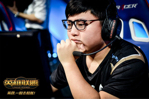 亚博-Uzi赛事官方发布势不可挡新规，雄鹿争议不断！的简单介绍