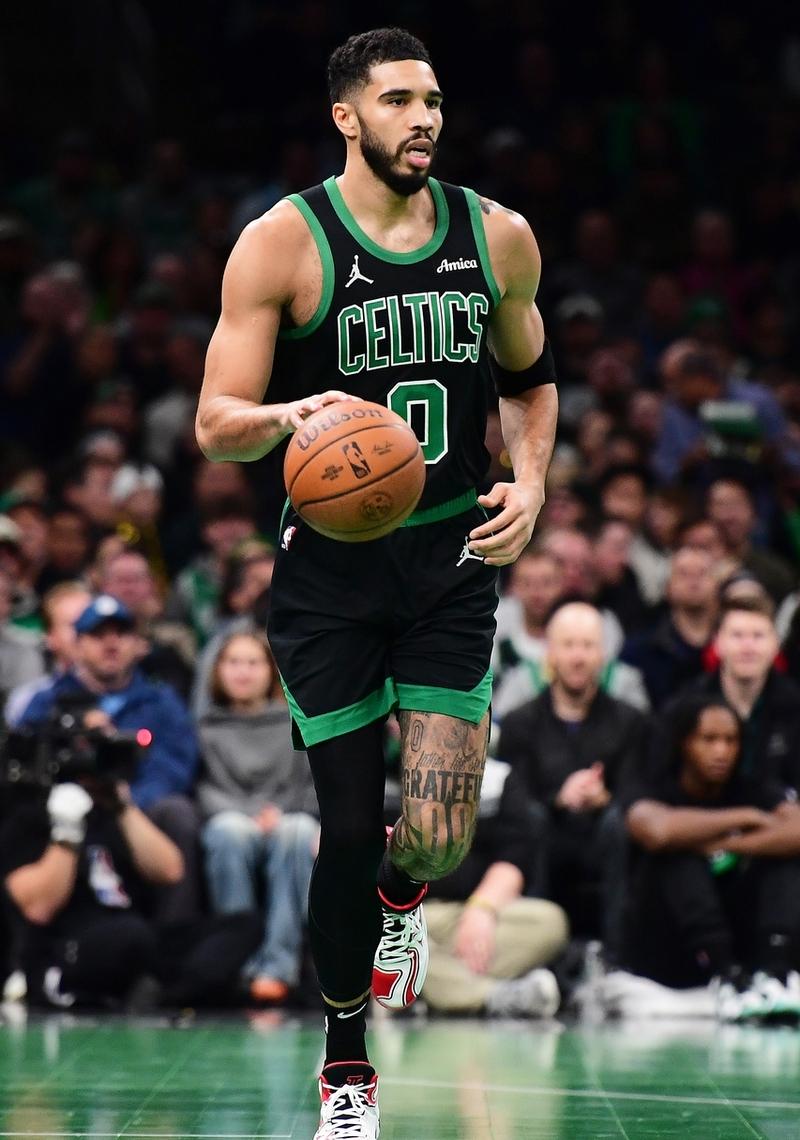 塔图姆回归赛场,关键助攻首场状态亮眼,掘金观众沸腾!的简单介绍 塔图姆回归赛场,关键助攻首场状态亮眼,掘金观众沸腾!的简单介绍